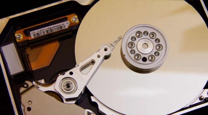 What Does A Hard Disk Drive Do In Your Laptop Or Desktop Computer PC
